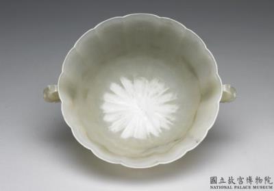 图片[2]-Jade flower-shaped bowl with two bud-shaped handles, Mughal Empire-China Archive